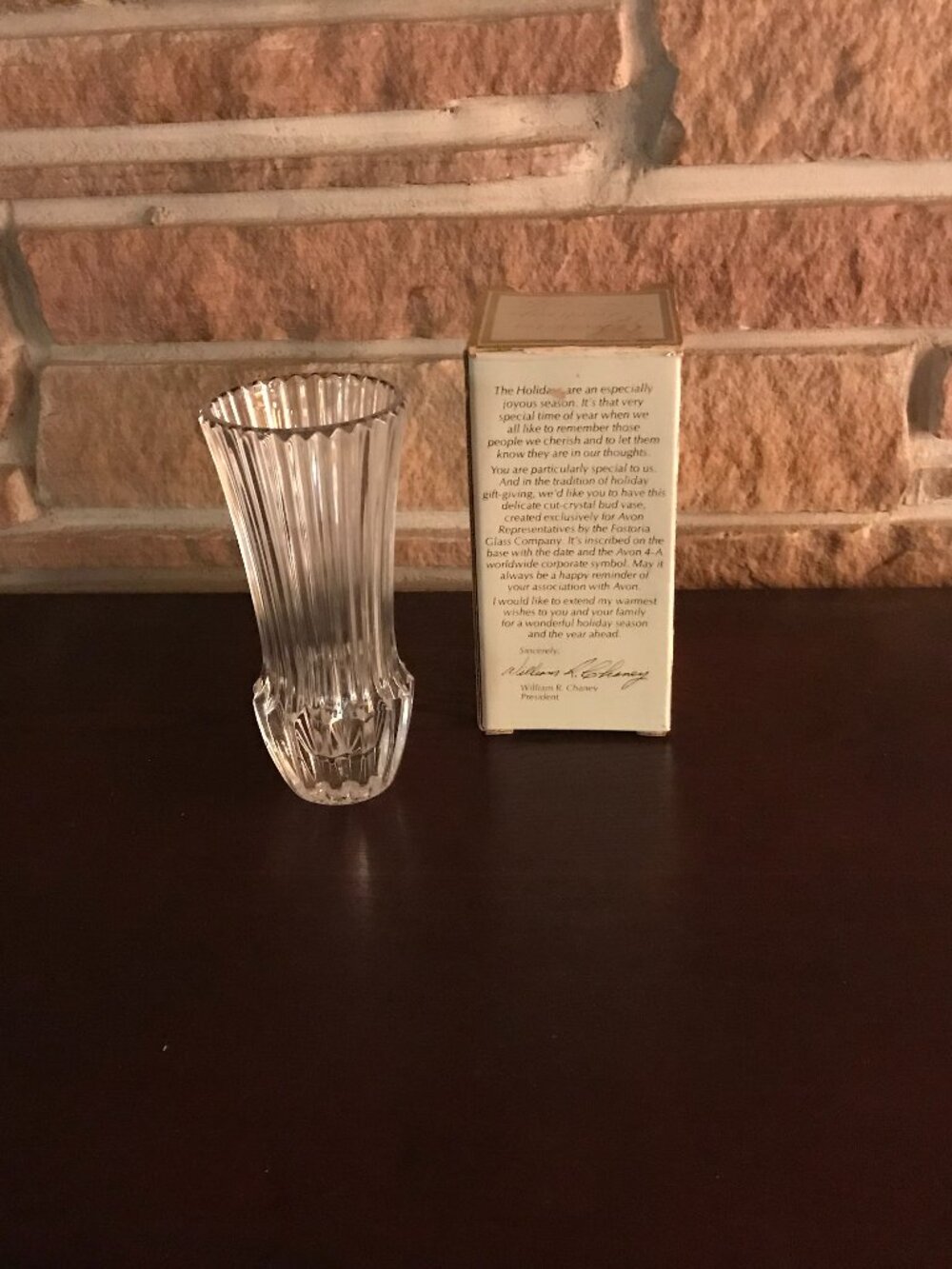 SEASONS GREETINGS 1977 VINTAGE AVON BUD VASE